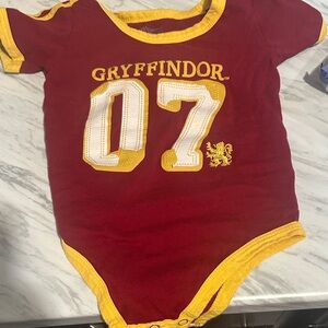 Gryffindor 07 Kids Bodysuit in Red and Yellow